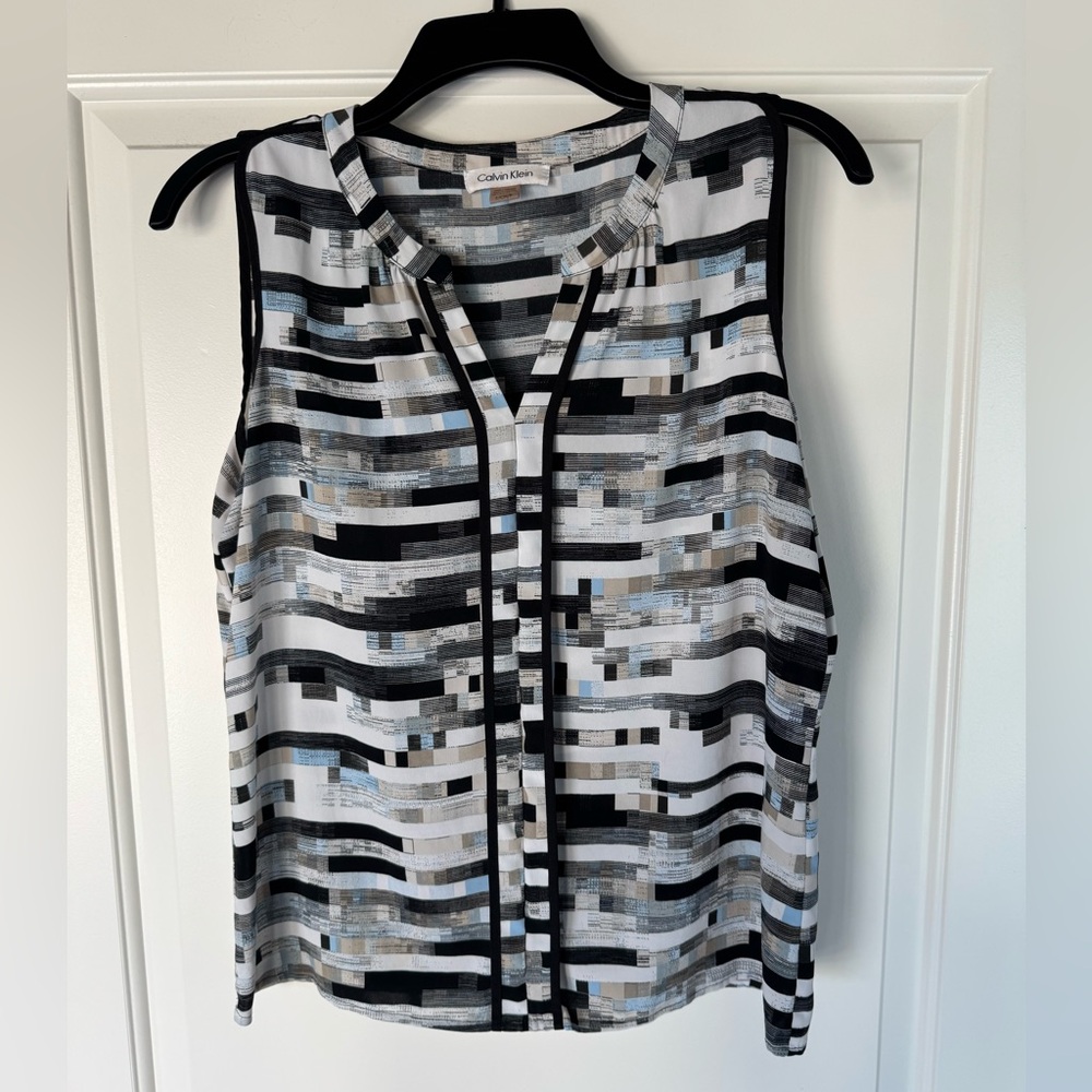 Calvin Klein Women's Black, Gray, and White Geometric Blouse